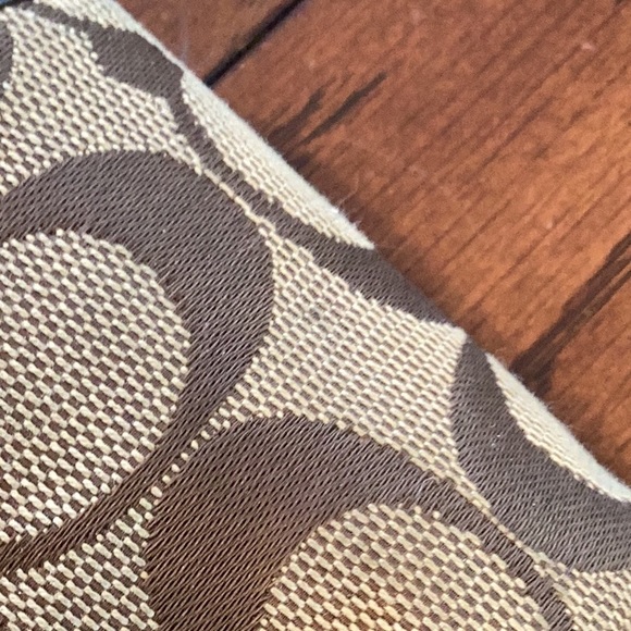 Coach Wallet - Picture 10 of 10